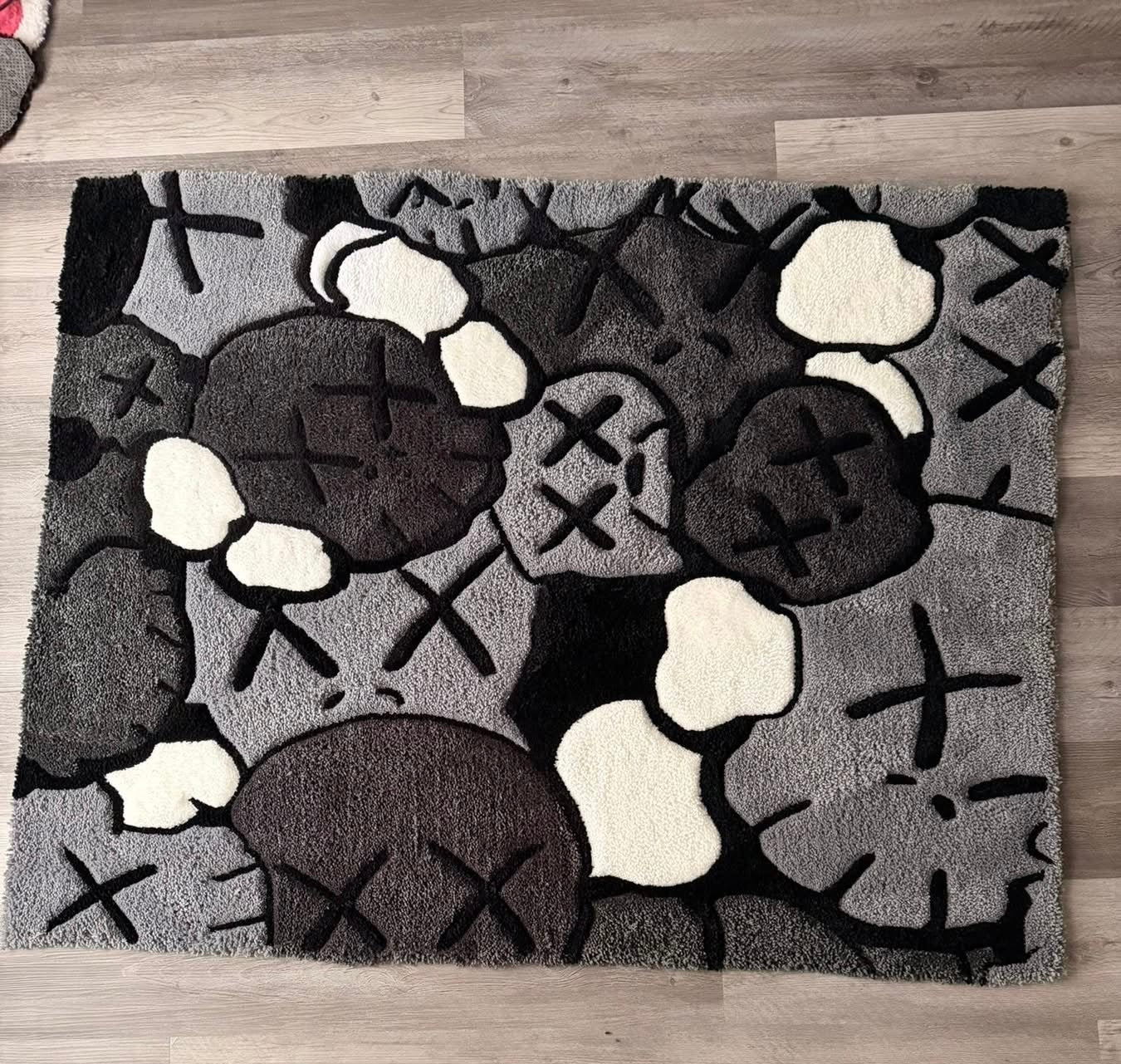 KAWS-Inspired Hand-Tufted Monochrome Rug | Hypebeast Streetwear Decor